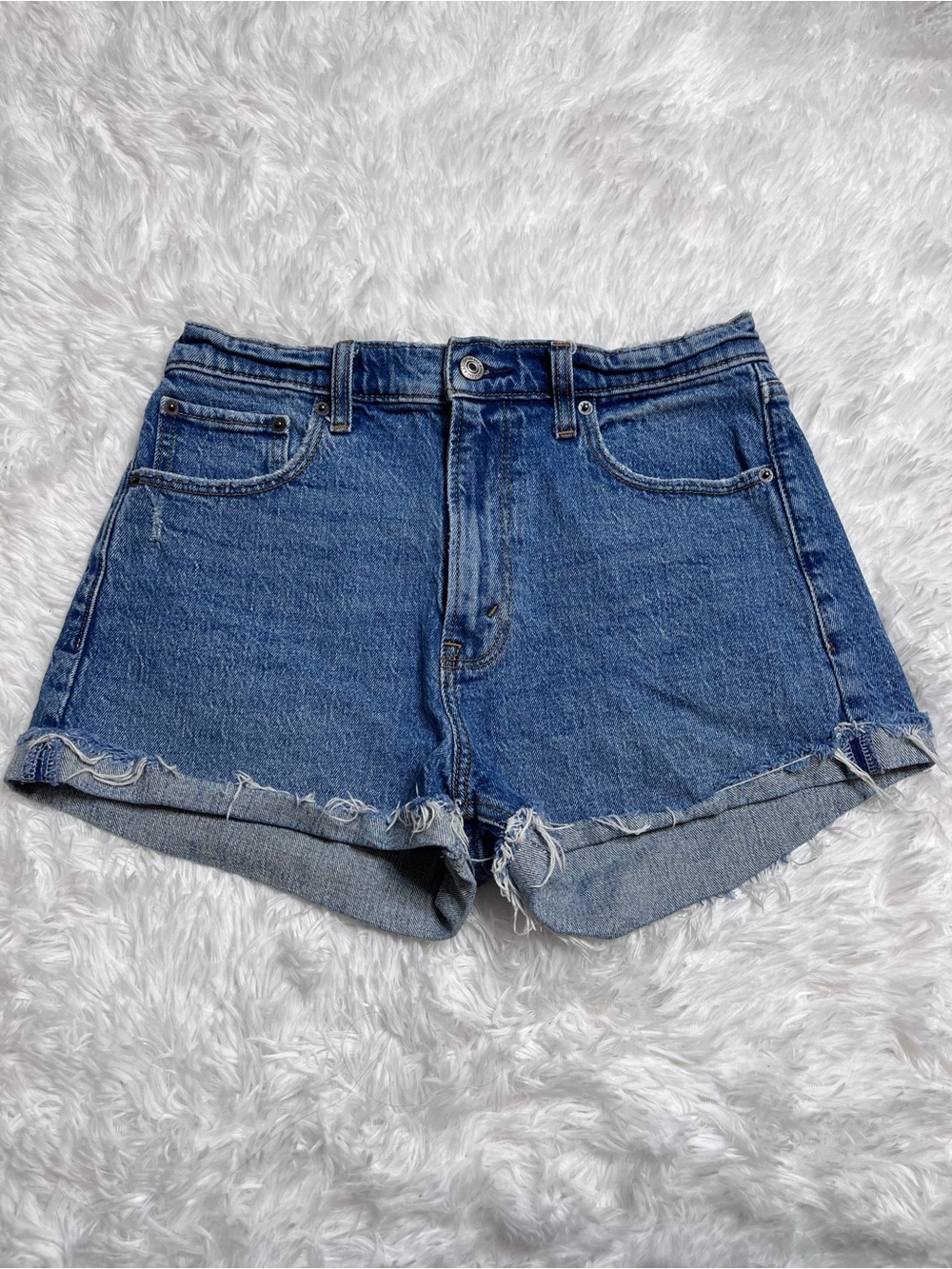 Abercrombie & Fitch The Mom Short High Rise
